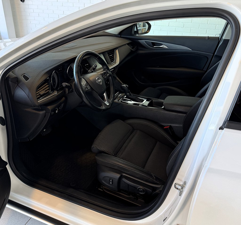 3f6b65b5-d66d-4c66-b5db-45c79041c96brulelegacy-largestformat