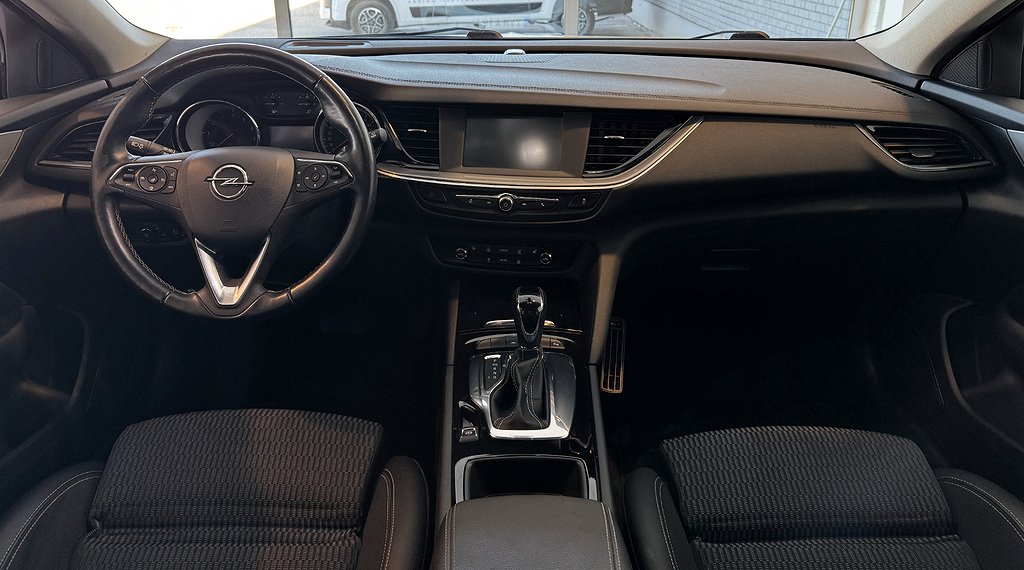 7059357c-de65-45f6-bca7-c5658ffb5934rulelegacy-largestformat