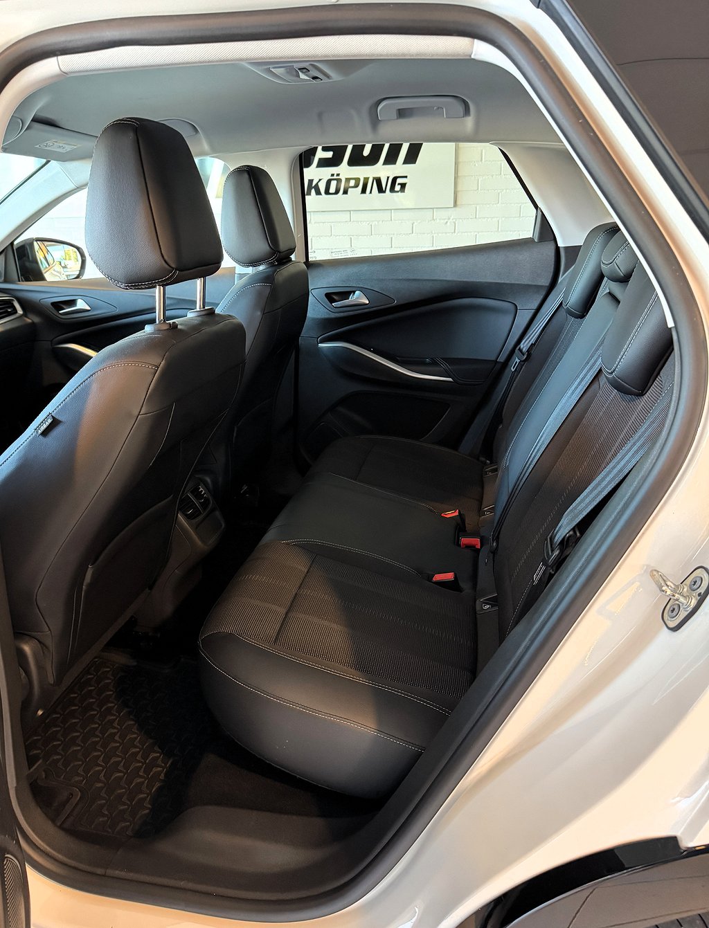 e470930b-2112-4d8d-90de-e27916cd22f0rulelegacy-largestformat