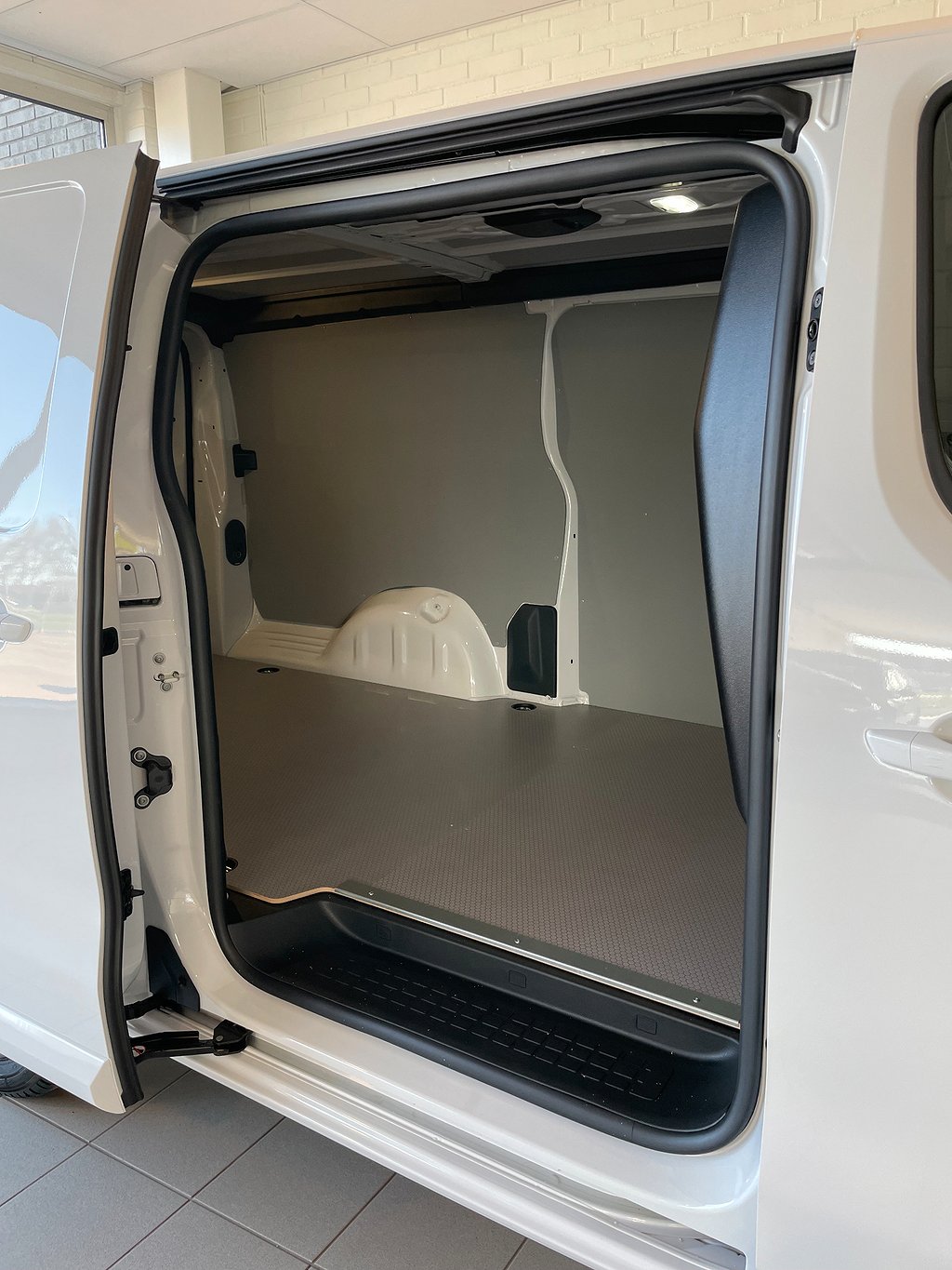 40a5329f-2c9c-441c-a594-81632a414fbdrulelegacy-largestformat