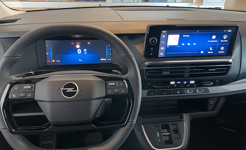 64968bc8-2600-4774-886a-097b99d31739rulelegacy-largestformat