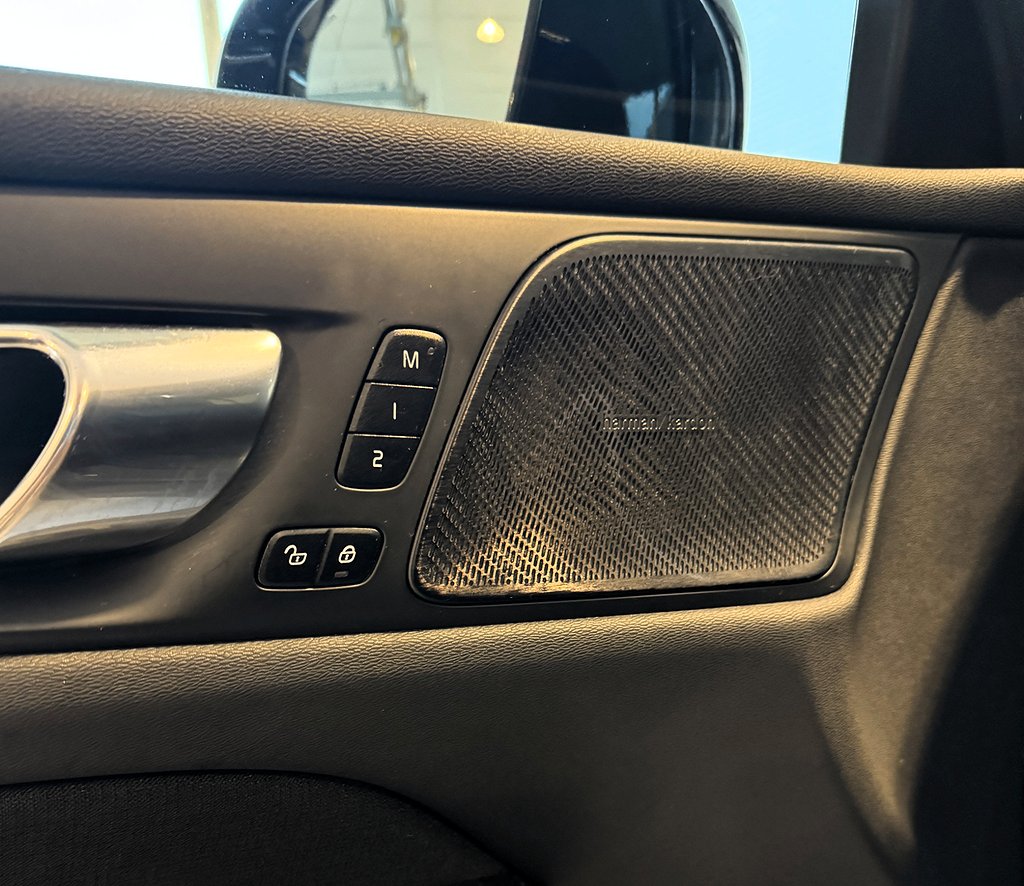 7038a94c-c27b-469b-93cd-aedee8df3fe0rulelegacy-largestformat